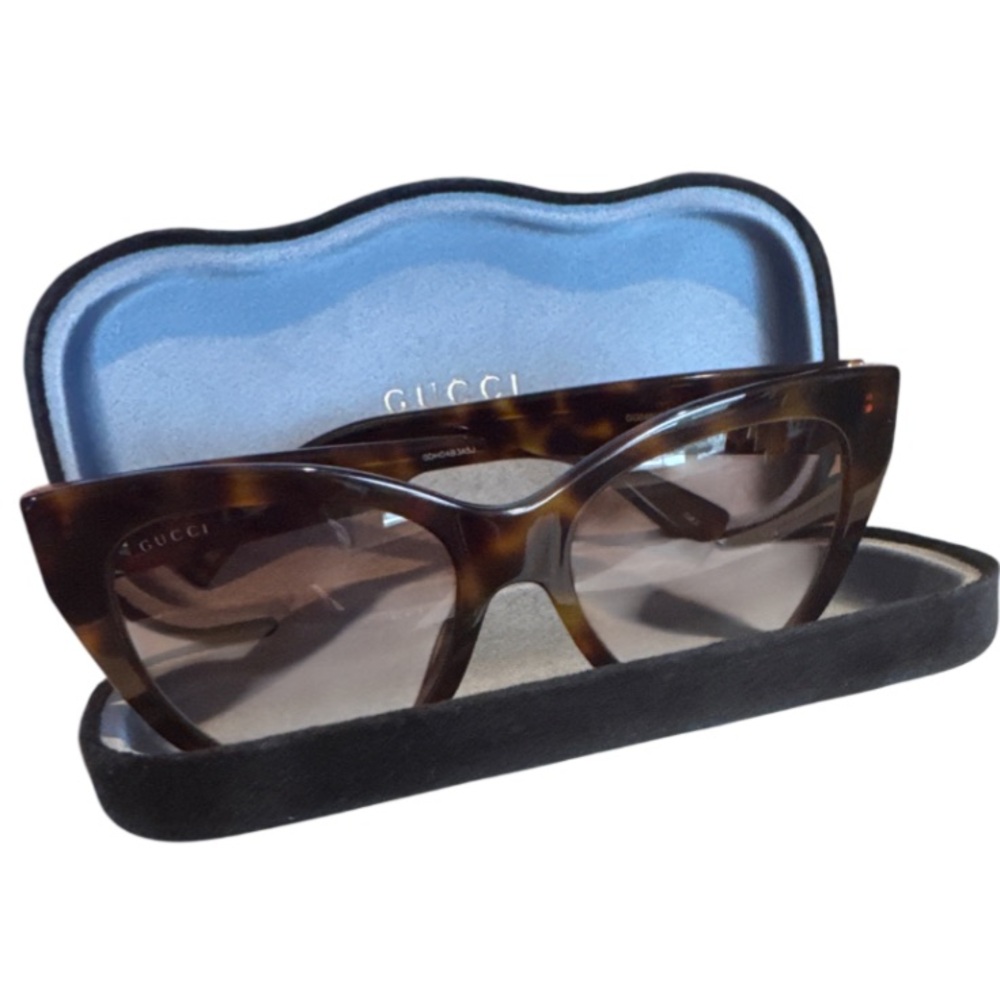 NIB Gucci Sunglasses & Gucci Box Style Cat Eye - Picture 2 of 5